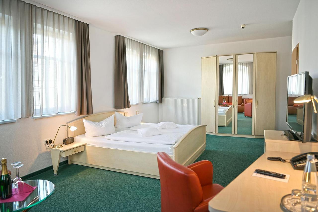 Haus Hufeland Hotel Bad Salzungen Buitenkant foto